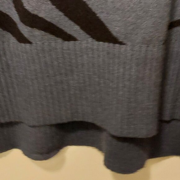 NWT Ladies Ninety Clothing Co. long soft sweater - size S but fits M - Picture 6 of 6